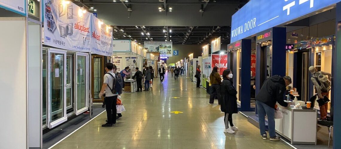 KINTEX_aisles